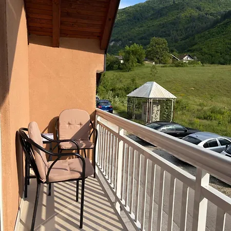 Summer House *